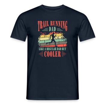 Trail Running Dad Cooler Trail Runner Cadeau de père - T-shirt homme - marine - Devant - AI Model Male 178 light (178cm)