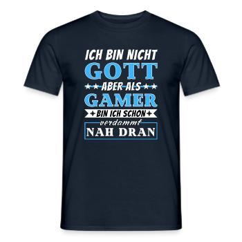 Ich bin nicht Gott aber als Gamer nah dran - Männer T-Shirt - Navy - Vorne - AI Model Male 178 light (178cm)