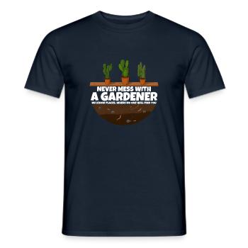 N’investissez jamais avec un jardinier I Gardener disant - T-shirt homme - marine - Devant - AI Model Male 178 light (178cm)