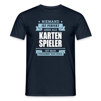 Funshirt Kartenspieler - Männer T-Shirt - Navy - Vorne - AI Model Male 178 light (178cm)