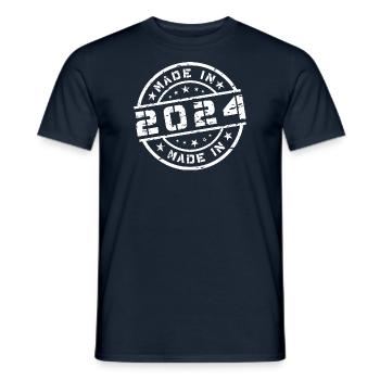 Geburtsjahr Geburtstag Born In - Made in 2024 - Männer T-Shirt - Navy - Vorne - AI Model Male 178 light (178cm)