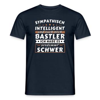 Sympathisch und intelligent - Bastler Edition - Männer T-Shirt - Navy - Vorne - AI Model Male 178 light (178cm)