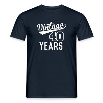 Vintage 40 Years - Männer T-Shirt - Navy - Vorne - AI Model Male 178 light (178cm)