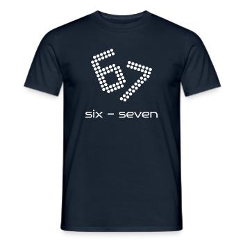 six seven 6 - 7 - Männer T-Shirt - Navy - Vorne - AI Model Male 178 light (178cm)