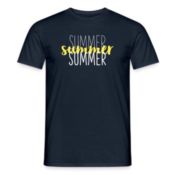 Summer Typo Overlay Gelbes Script - Männer T-Shirt - Navy - Vorne - AI Model Male 178 light (178cm)