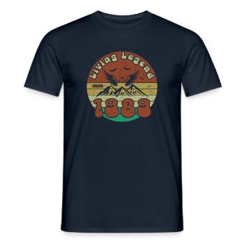 35e anniversaire Légende vivante depuis VIN 1989 - T-shirt homme - marine - Devant - AI Model Male 178 light (178cm)