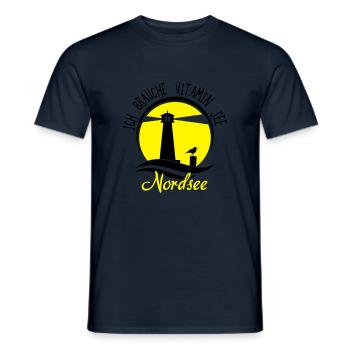 Vitamin See Nordsee - Männer T-Shirt - Navy - Vorne - AI Model Male 178 light (178cm)