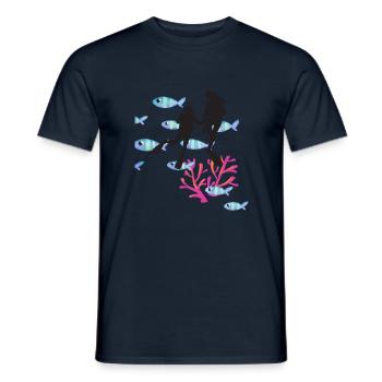 Diver Flagge Tauchen Unter Wasser Geschenk T-Shirt - Männer T-Shirt - Navy - Vorne - AI Model Male 178 light (178cm)