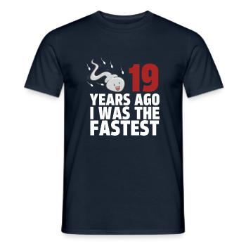 Vor 19 Jahren war ich der Schnellste - Männer T-Shirt - Navy - Vorne - AI Model Male 178 light (178cm)