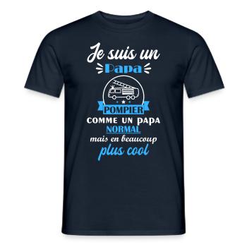 papa cool pompier, cadeau fête des pères - T-shirt homme - marine - Devant - AI Model Male 178 light (178cm)