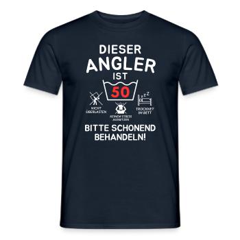 Dieser Angler ist 50. Schonend behandeln - Männer T-Shirt - Navy - Vorne - AI Model Male 178 light (178cm)