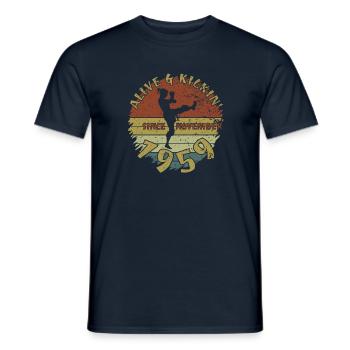 65. Geburtstag Alive and kickin since 11/1959 - Men's T-Shirt - navy - Front - AI Model Male 178 light (178cm)