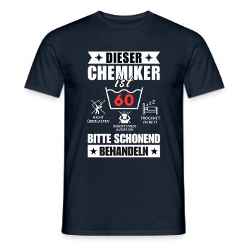 Dieser Chemiker ist 60. Schonend behandeln - Männer T-Shirt - Navy - Vorne - AI Model Male 178 light (178cm)