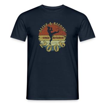 18. Geburtstag Alive and kickin since 10/2006 - Men's T-Shirt - navy - Front - AI Model Male 178 light (178cm)