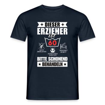 Dieser Erzieher ist 60. Schonend behandeln - Männer T-Shirt - Navy - Vorne - AI Model Male 178 light (178cm)