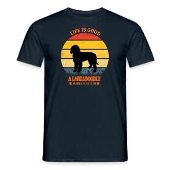 Life Is Good A Labradoodle Makes It Better - Männer T-Shirt - Navy - Vorne - AI Model Male 178 light (178cm)
