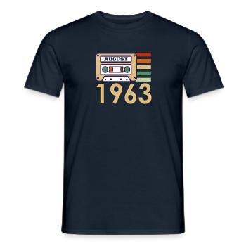 58e anniversaire cadeau d’août 1963 - T-shirt homme - marine - Devant - AI Model Male 178 light (178cm)