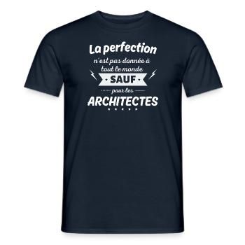 La perfection n'est pas donnée sauf architecte - T-shirt homme - marine - Devant - AI Model Male 178 light (178cm)