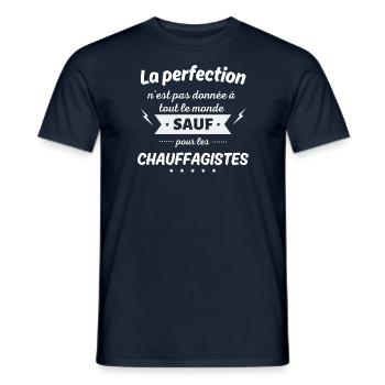 La perfection n est pas donnée sauf chauffagiste - T-shirt homme - marine - Devant - AI Model Male 178 light (178cm)