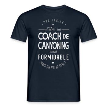 coach Canyoning formidable cadeau sport d eau - T-shirt homme - marine - Devant - AI Model Male 178 light (178cm)