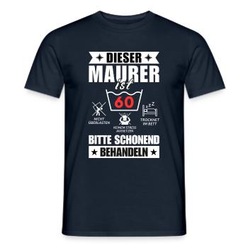 Dieser Maurer ist 60. Schonend behandeln - Männer T-Shirt - Navy - Vorne - AI Model Male 178 light (178cm)