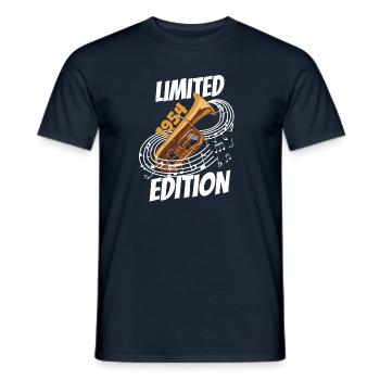 Anniversaire du joueur de tuba 1954 - T-shirt homme - marine - Devant - AI Model Male 178 light (178cm)
