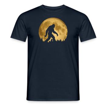 Bigfoot Vollmond Nachtspaziergang Sasquatch - Männer T-Shirt - Navy - Vorne - AI Model Male 178 light (178cm)