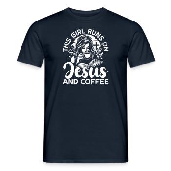 This girl runs on Jesus and Coffee - Männer T-Shirt - Navy - Vorne - AI Model Male 178 light (178cm)