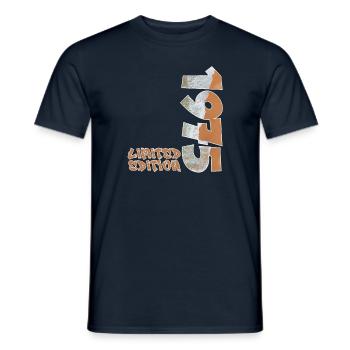 Edition Limitée 1975 Beach Design - T-shirt homme - marine - Devant - AI Model Male 178 light (178cm)