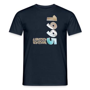 Limited Edition 1995 beach Design - Men's T-Shirt - navy - Front - AI Model Male 178 light (178cm)