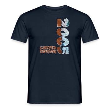 Edition Limitée 2005 Beach Design - T-shirt homme - marine - Devant - AI Model Male 178 light (178cm)