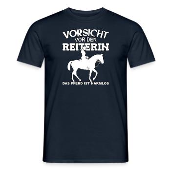Vorsicht vor der Reiterin, das Pferd ist harmlos - Männer T-Shirt - Navy - Vorne - AI Model Male 178 light (178cm)