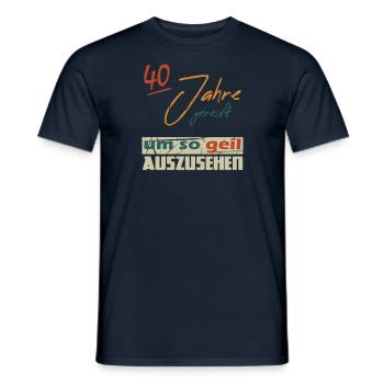 40Jahre gereift - Männer T-Shirt - Navy - Vorne - AI Model Male 178 light (178cm)