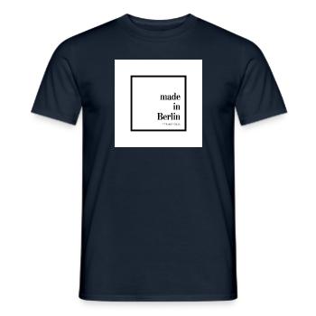 Idée cadeau pour le lieu de naissance Made in Berlin - T-shirt homme - marine - Devant - AI Model Male 178 light (178cm)