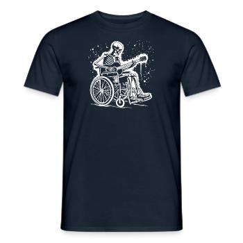 Skelett mit Gitarre auf dem Wheelchai - Männer T-Shirt - Navy - Vorne - AI Model Male 178 light (178cm)