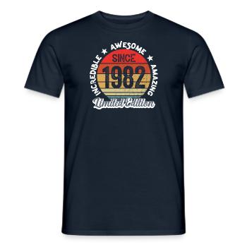 erstaunlich seit 1982 - Jubiläum - Männer T-Shirt - Navy - Vorne - AI Model Male 178 light (178cm)