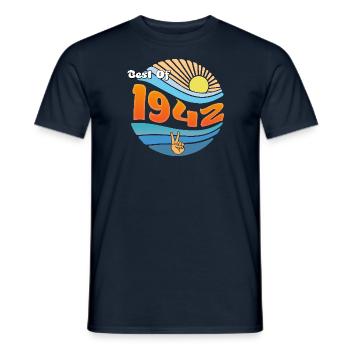 Retro 1942 – Limitierte Auflage Zeitlos 83. - Männer T-Shirt - Navy - Vorne - AI Model Male 178 light (178cm)