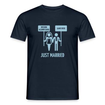 Just Married – Mission Accomplished – Game Over - Men's T-Shirt - navy - Front - AI Model Male 178 light (178cm)