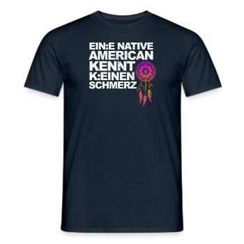 Satire über Gendern und kulturelle Aneignung - Männer T-Shirt - Navy - Vorne - AI Model Male 178 light (178cm)
