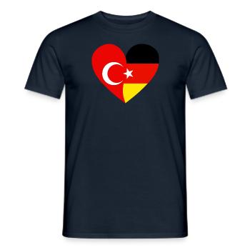 Turquie Allemagne Drapeaux Cœur - T-shirt homme - marine - Devant - AI Model Male 178 light (178cm)