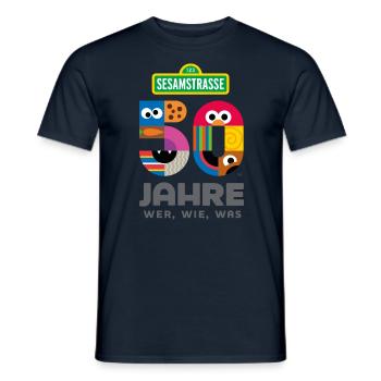 Rue Sésame 50 ans Wer, Wie, Was - T-shirt homme - marine - Devant - AI Model Male 178 light (178cm)