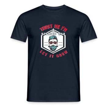 Trust Me I'm A Bearded Man - Männer T-Shirt - Navy - Vorne - AI Model Male 178 light (178cm)