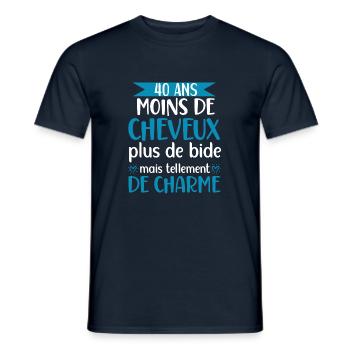40 ans cadeau humour anniversaire homme beauf papa - T-shirt homme - marine - Devant - AI Model Male 178 light (178cm)