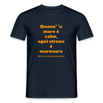 Wenn die See ruhig ist, jeder ungeschickte Seemann - Männer T-Shirt - Navy - Vorne - AI Model Male 178 light (178cm)
