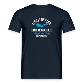 Das Leben ist besser unter dem Meer Genießen Sie das Tauchen - Männer T-Shirt - Navy - Vorne - AI Model Male 178 light (178cm)