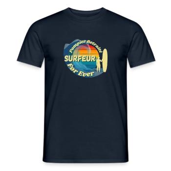 Pompier Retraité surfeur for ever - T-shirt homme - marine - Devant - AI Model Male 178 light (178cm)