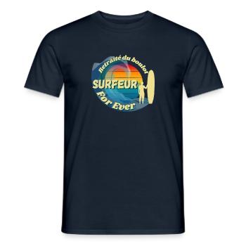Retraité du boulot surfeur for ever - T-shirt homme - marine - Devant - AI Model Male 178 light (178cm)