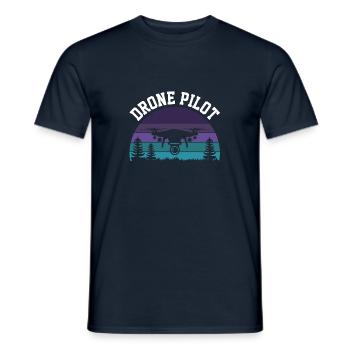 Drohnen-Pilot - Männer T-Shirt - Navy - Vorne - AI Model Male 178 light (178cm)