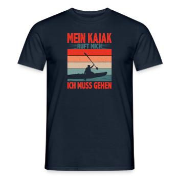 Kanu Kajak Mein Kajak ruft mich ich muss gehen - Männer T-Shirt - Navy - Vorne - AI Model Male 178 light (178cm)