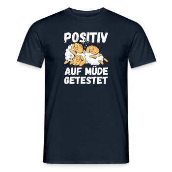 Positiv auf Müde getestet Schafe Fun - Männer T-Shirt - Navy - Vorne - AI Model Male 178 light (178cm)